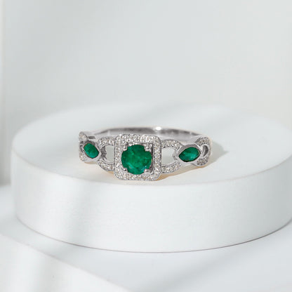 Vintage Style Emerald and Diamond Engagement Ring for Women
